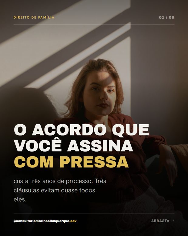 Carrossel escuro com muito espaço, exemplo de direito de família